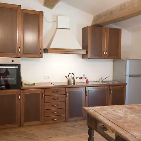 Agriturismo La Ghita مزرعة للإقامة *